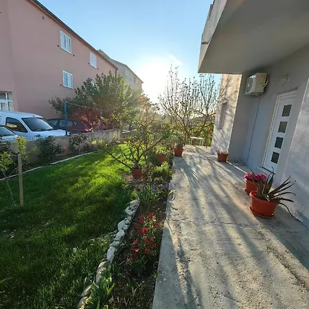 Marija, New 1bd With Free Parking Apartment Split