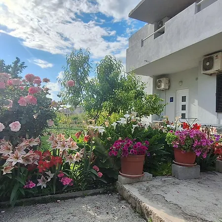 Apartmán Marija, New 1bd With Free Parking *